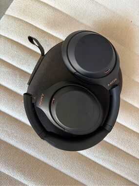 Sony WH-1000XM4 Wireless Noise Canceling Headphones